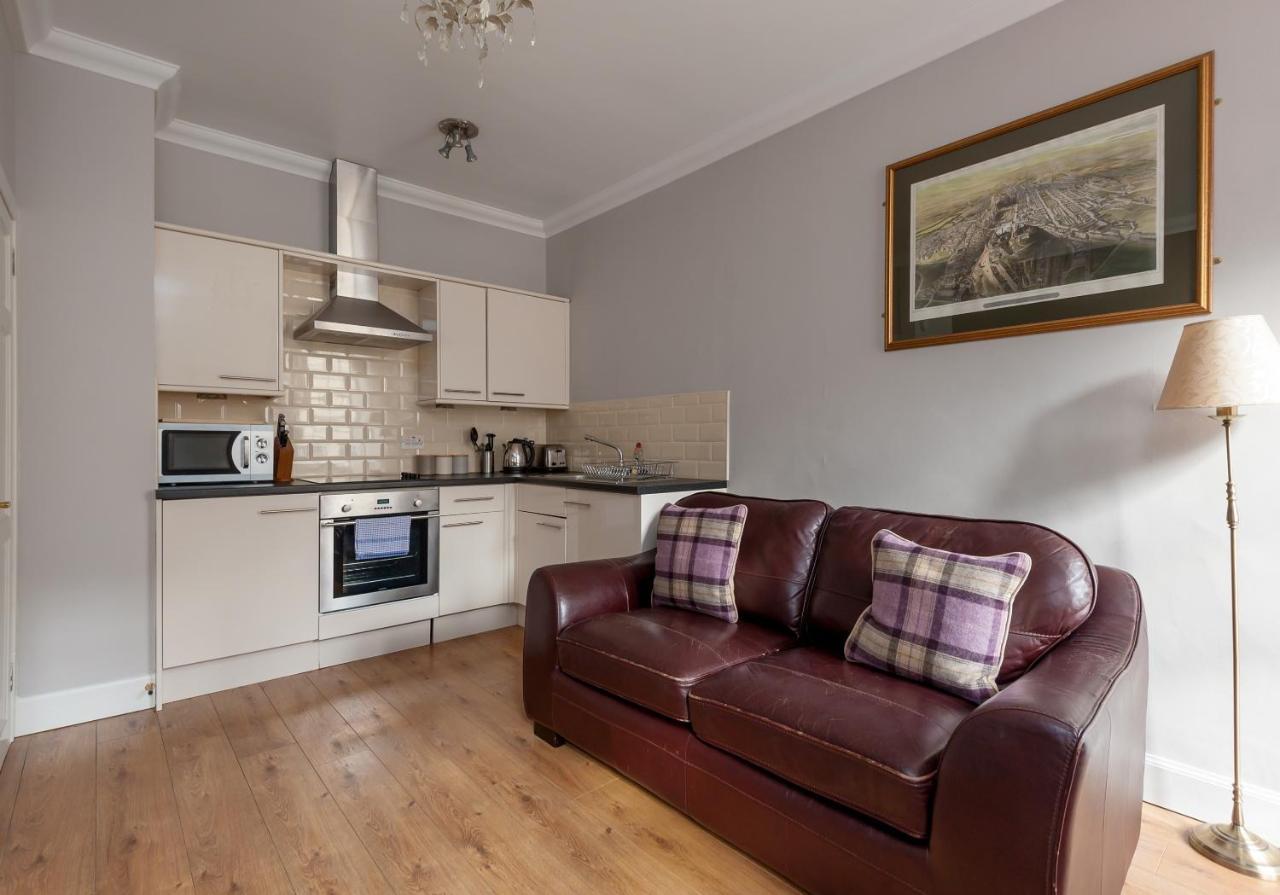 Appartamento Ladystairs 1 Royal Mile Edimburgo Esterno foto