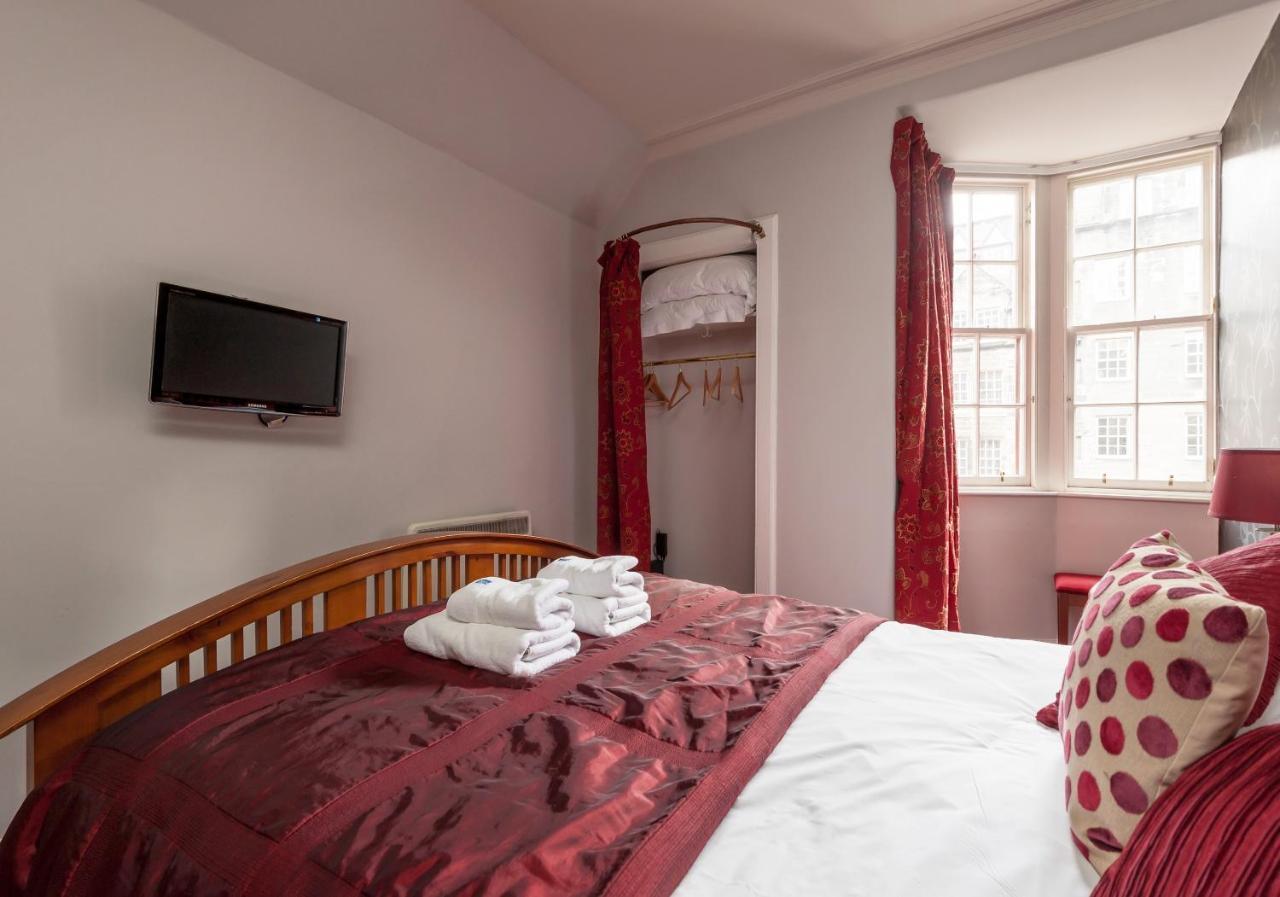 Appartamento Ladystairs 1 Royal Mile Edimburgo Esterno foto
