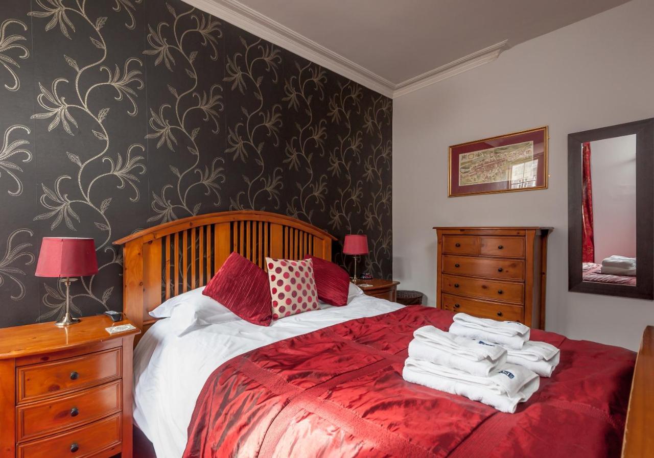 Appartamento Ladystairs 1 Royal Mile Edimburgo Esterno foto