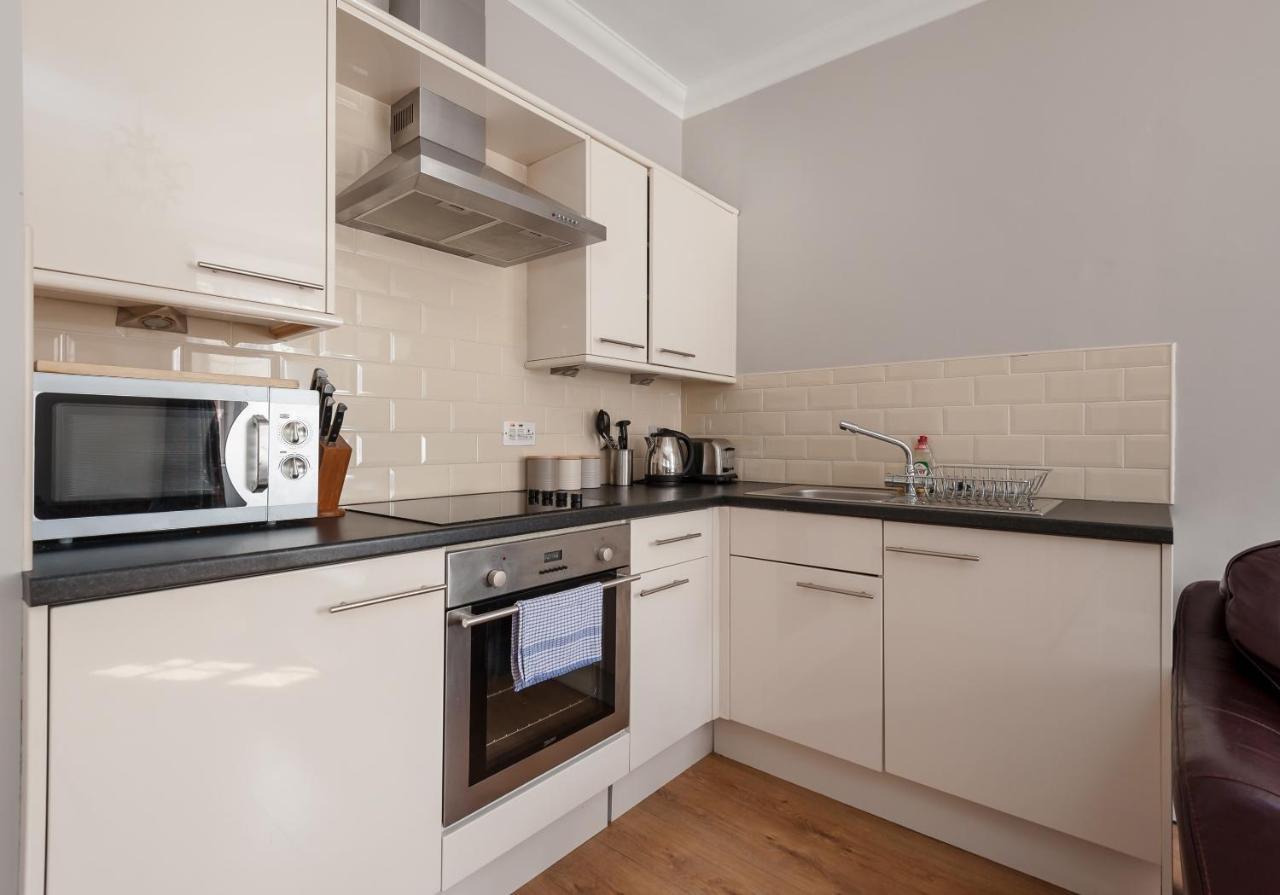Appartamento Ladystairs 1 Royal Mile Edimburgo Esterno foto
