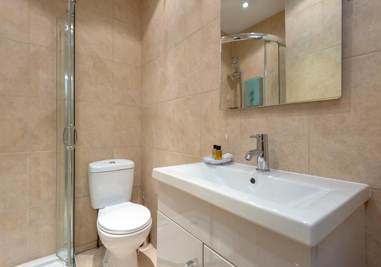 Appartamento Ladystairs 1 Royal Mile Edimburgo Esterno foto